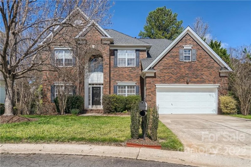 10404 Kilchurn Court