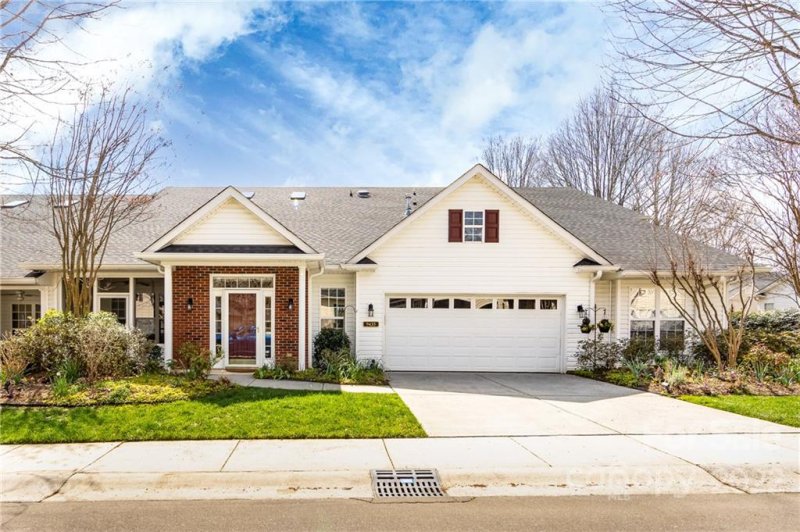 Property image 2 at 9435 Duckhorn Drive, Charlotte, NC 28277