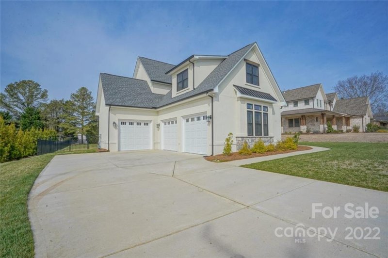 Property image 2 at 7974 Dell Drive, Harrisburg, NC 28075