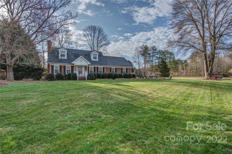 Property image 3 at 2401 Sugar Lane, Gastonia, NC 28056