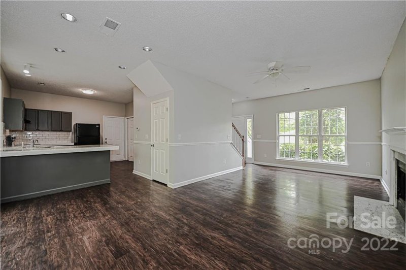 Property image 4 at 912 Jordans Pond Lane, Charlotte, NC 28214