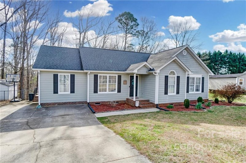 Property image 5 at 410 Split Oak Trail, Gastonia, NC 28052