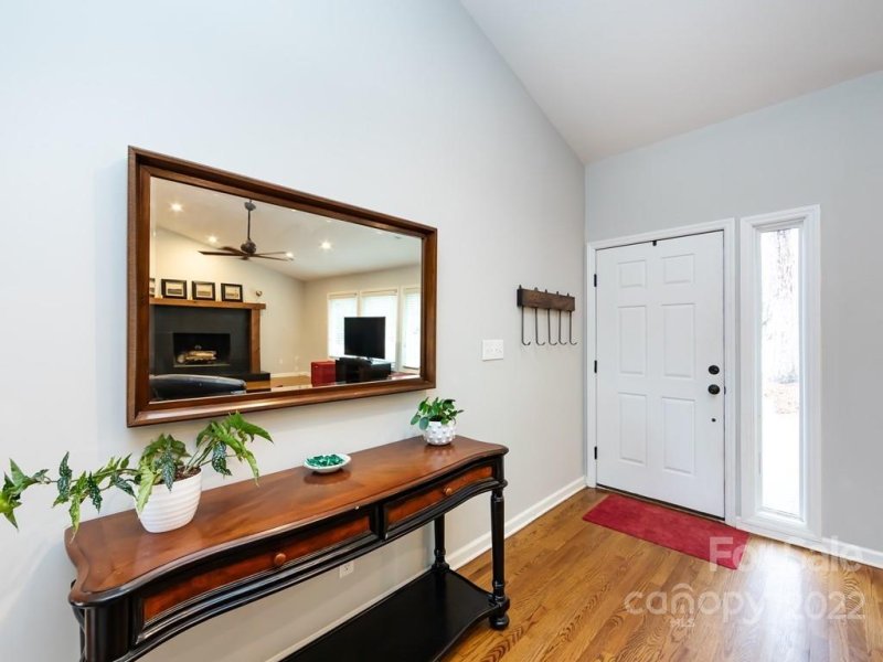 Property image 4 at 5617 Merrymount Drive, Charlotte, NC 28226