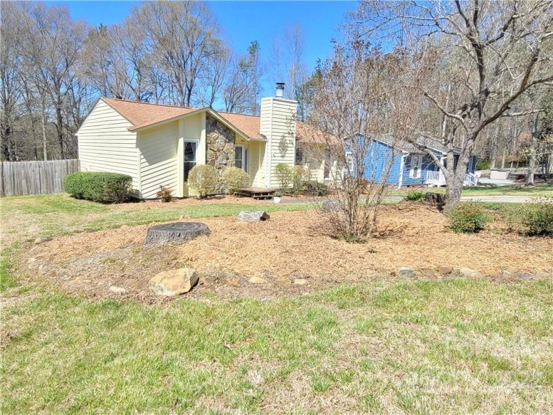 Property image 2 at 8125 Plott Road, Charlotte, NC 28215
