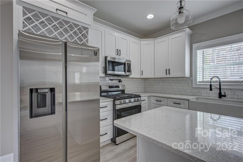 Property image 4 at 1640 Eastway Drive, Charlotte, NC 28205