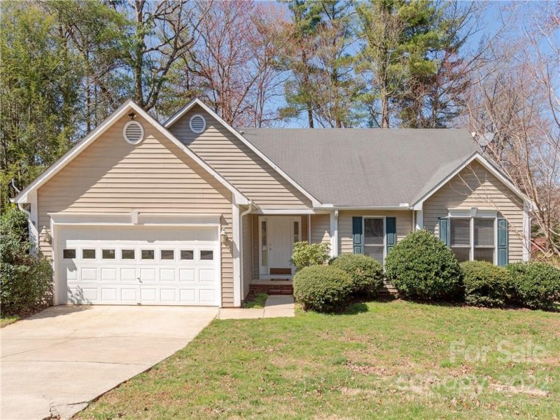 Property image 2 at 311 Mountain Alder Lane, Fletcher, NC 28732