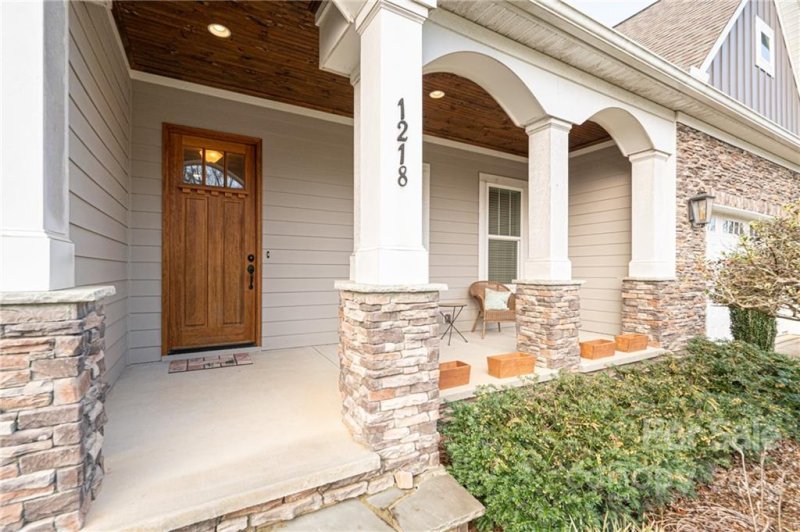 Property image 3 at 1218 39th Avenue, Hickory, NC 28601