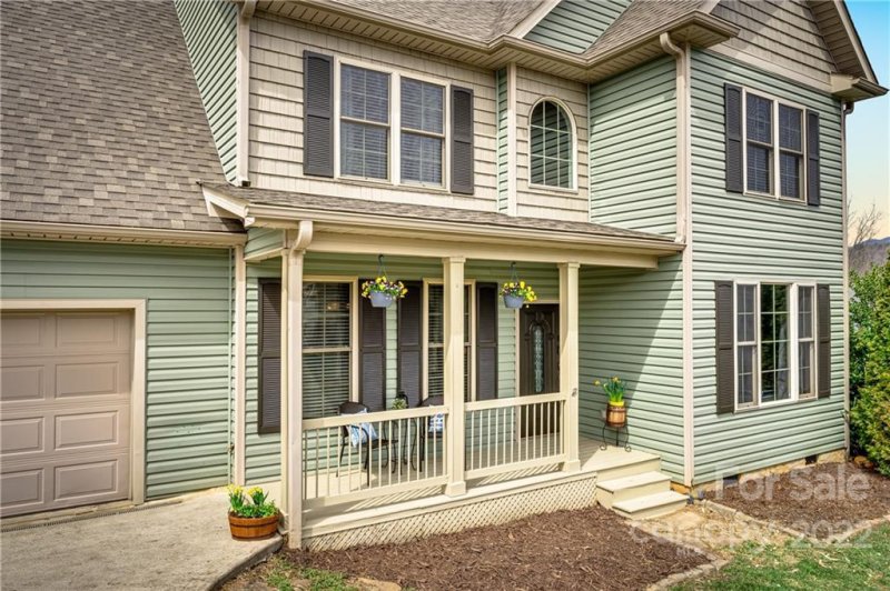 Property image 2 at 31 Village East Court, Asheville, NC 28805