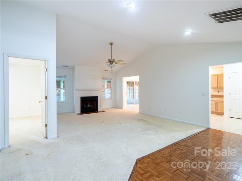 Property image 3 at 122 Wiltshire Circle, Fletcher, NC 28732