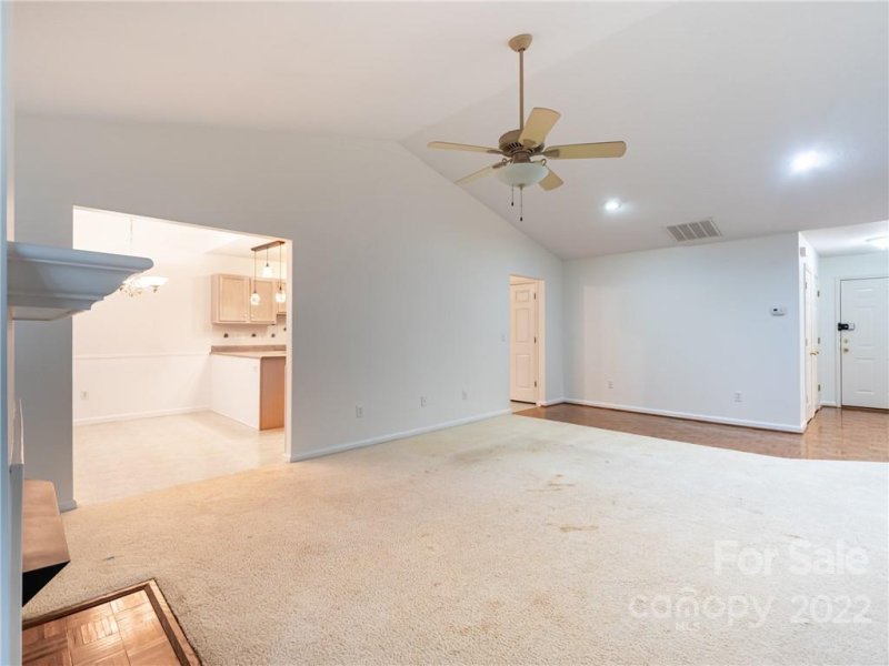 Property image 5 at 122 Wiltshire Circle, Fletcher, NC 28732