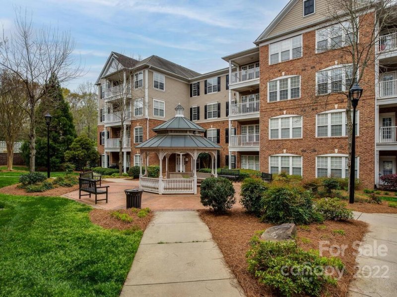 Property image 2 at 3142 Margellina Drive, Charlotte, NC 28210