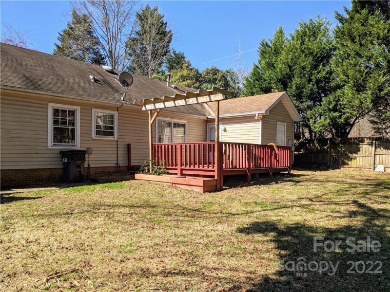 Property image 4 at 5901 Bluebonnet Road, Charlotte, NC 28212
