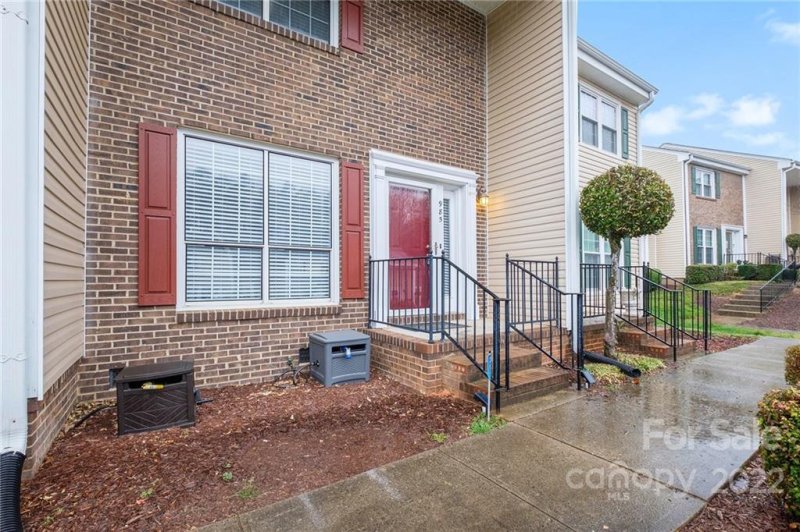 Property image 4 at 985 Surry Lane, Gastonia, NC 28054