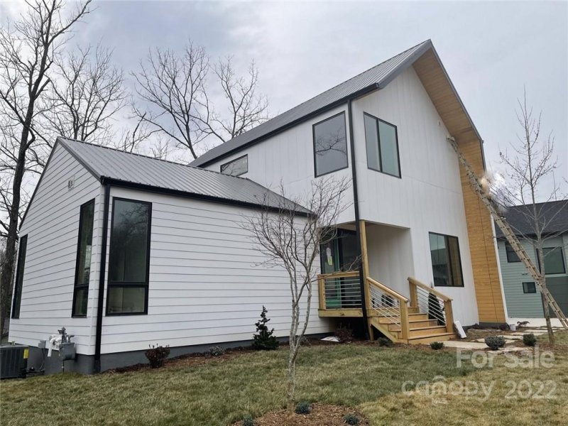 Property image 2 at 4 Malvern Walk, Asheville, NC 28816