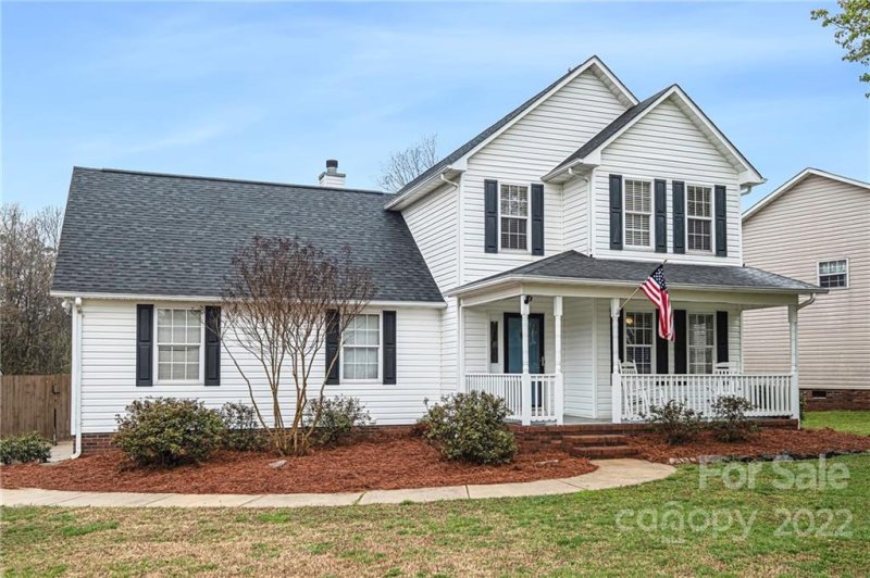 Property image 2 at 989 Braxton Drive, Concord, NC 28025