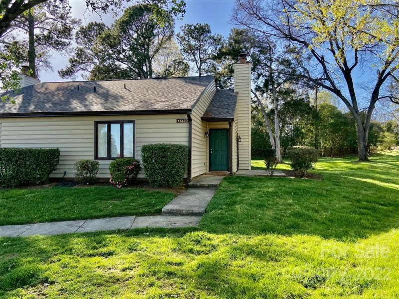 11330 Crossview Lane