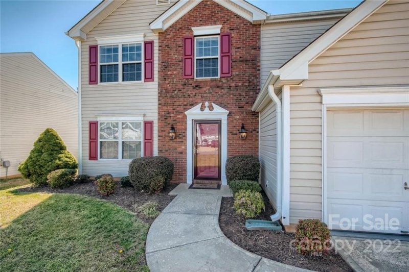 Property image 2 at 12118 Chantress Lane, Charlotte, NC 28215