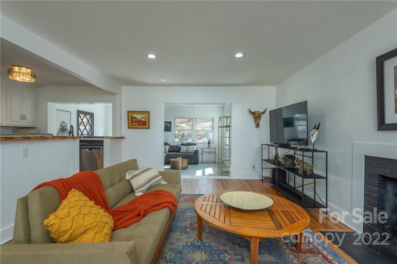 Property image 4 at 52 Cleveland Avenue, Asheville, NC 28803