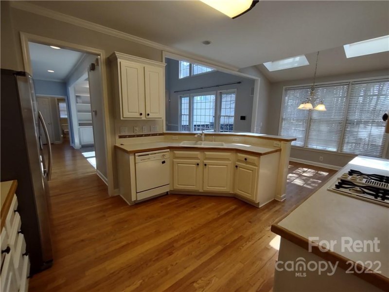 Property image 4 at 2301 Treymore Lane, Charlotte, NC 28262