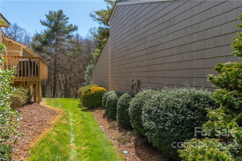 Property image 3 at 128 Beaver Ridge Road, Asheville, NC 28804