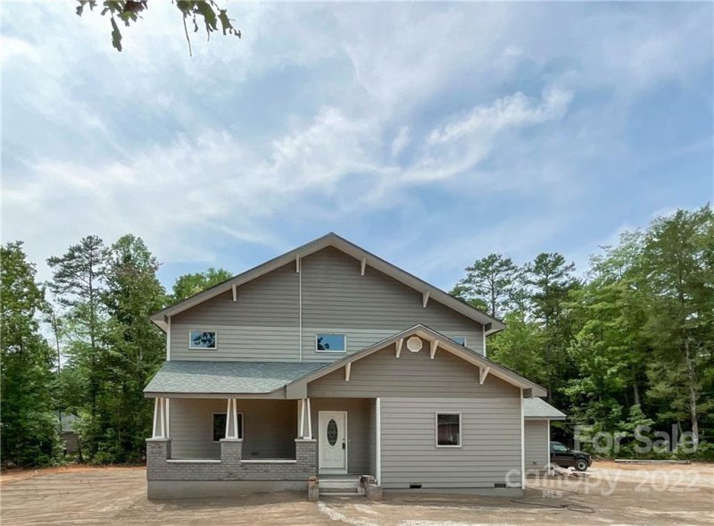 8128 Cane Pointe Lane