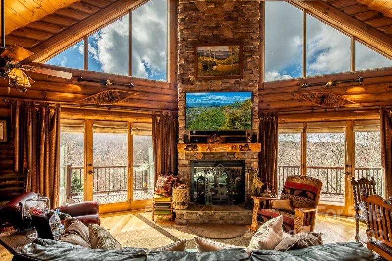 Property image 4 at 108 W Blueberry Lane, Beech Mountain, NC 28604