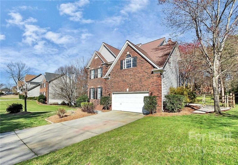 Property image 2 at 10501 Rougemont Lane, Charlotte, NC 28277