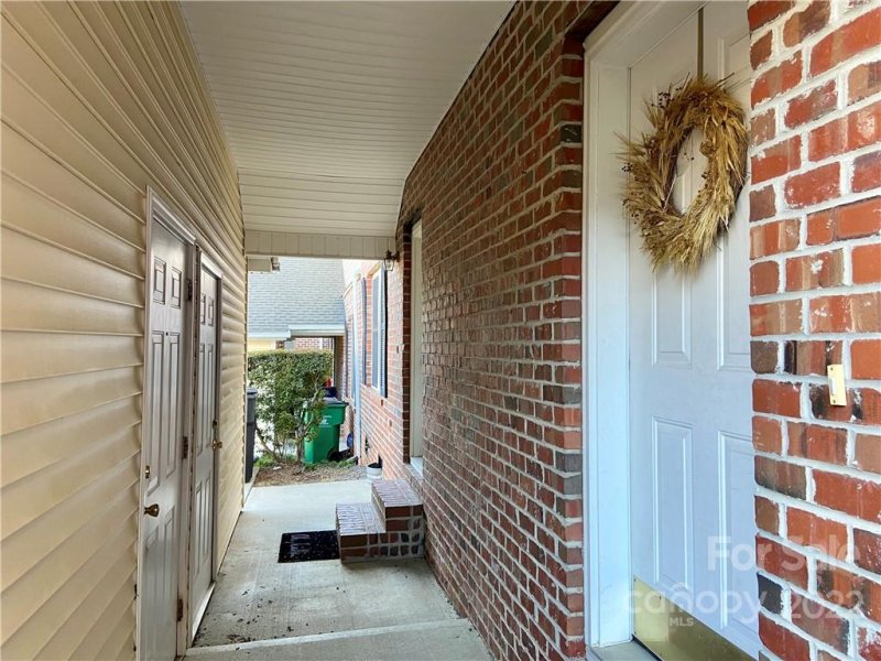 Property image 2 at 7014 Elm Hill Court, Charlotte, NC 28217