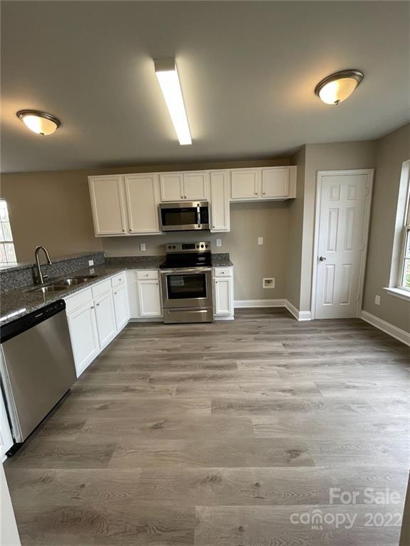 Property image 2 at 906 Corvus Court, Charlotte, NC 28216