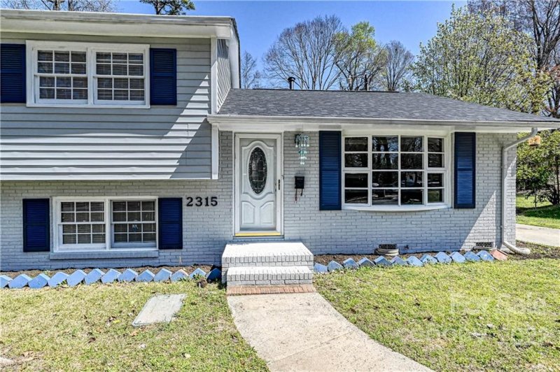 Property image 3 at 2315 Briargrove Drive, Charlotte, NC 28215