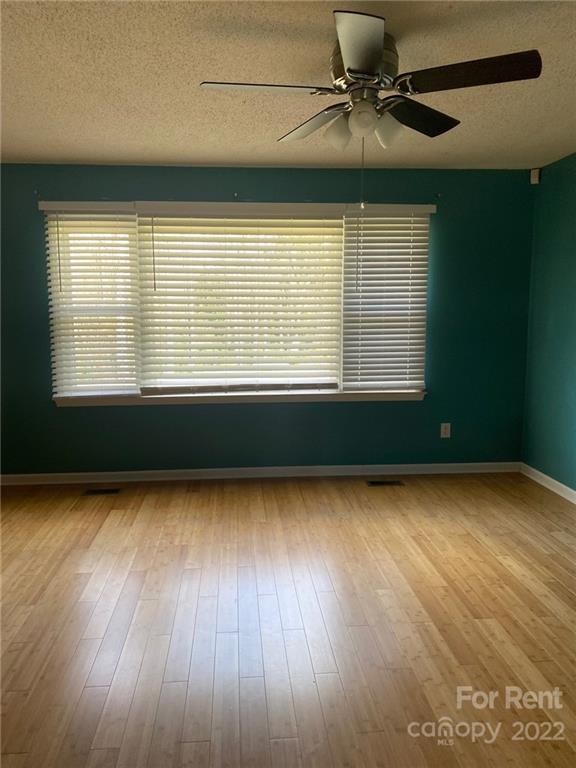 Property image 3 at 1653 Magnum Road, Hickory, NC 28602