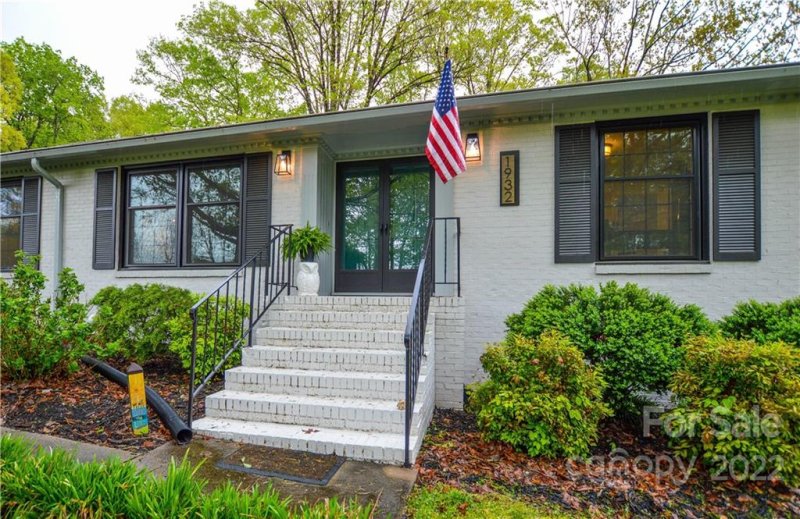 Property image 2 at 1932 Stoneyridge Drive, Charlotte, NC 28214