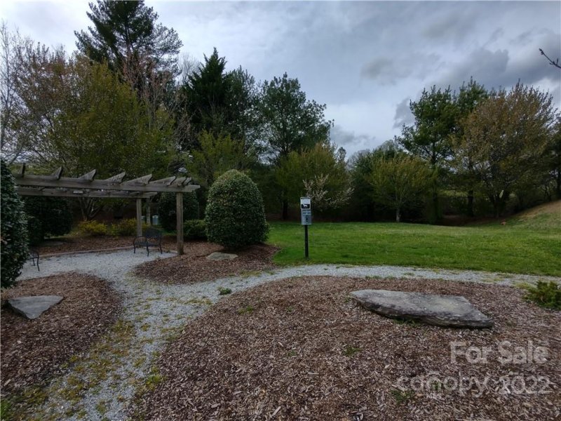 Property image 2 at 137 Morningside Lane, Hendersonville, NC 28792