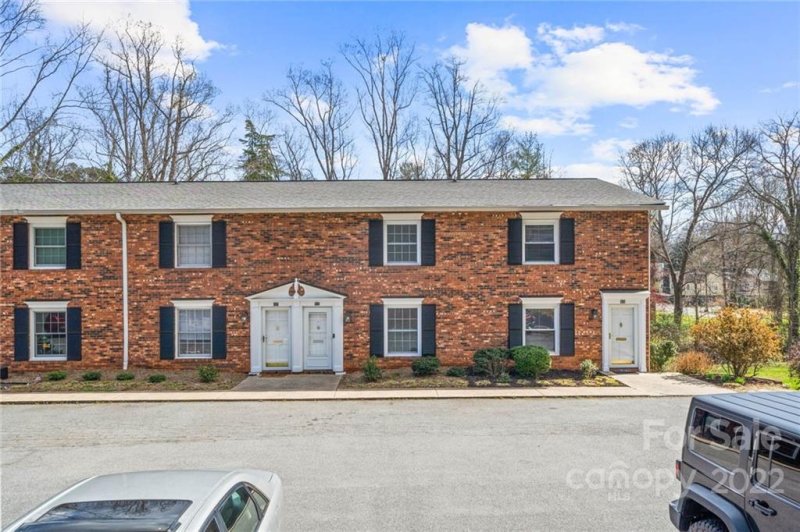 Property image 2 at 820 6th Street, Hickory, NC 28601