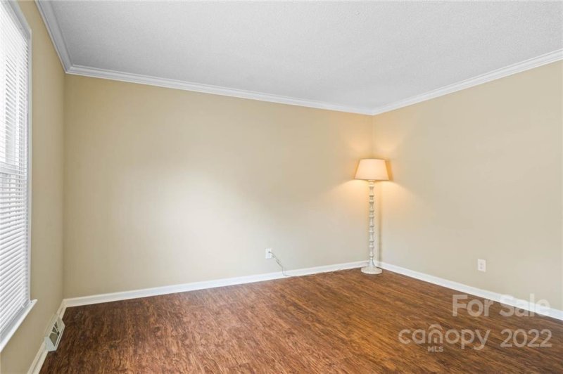 Property image 3 at 820 6th Street, Hickory, NC 28601