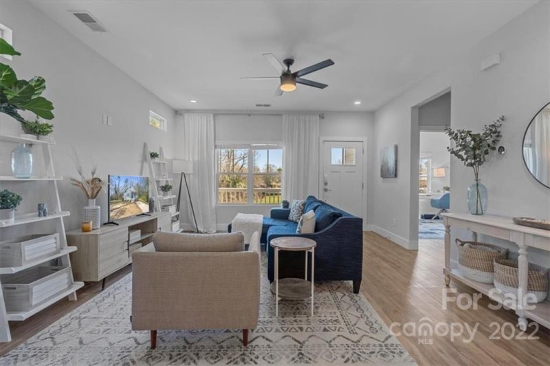 Property image 4 at 2644 Elmin Street, Charlotte, NC 28208