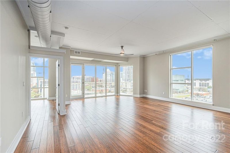 Property image 2 at 505 E 6th Street, Charlotte, NC 28202