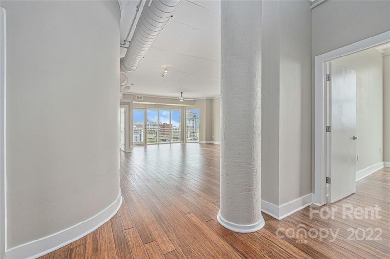 Property image 5 at 505 E 6th Street, Charlotte, NC 28202