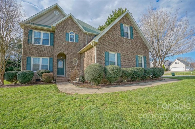 100 Southern Pine Drive