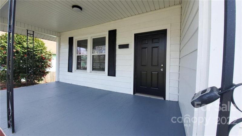 Property image 3 at 210 S Weldon Street, Gastonia, NC 28052