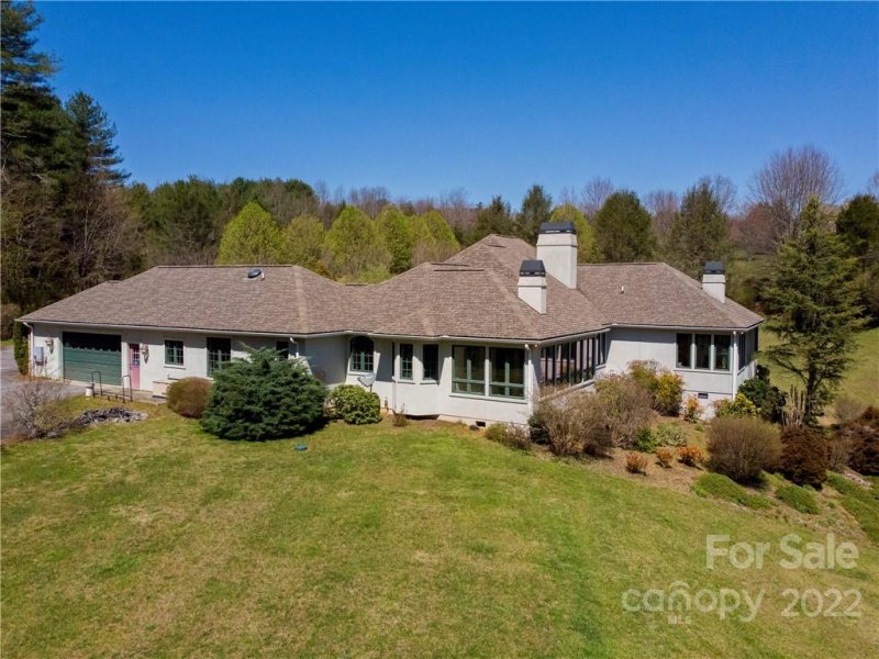 Property image 4 at 31 Piccadilly Place, Brevard, NC 28712