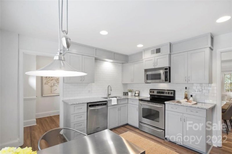 Property image 5 at 4605 Hedgemore Drive, Charlotte, NC 28209