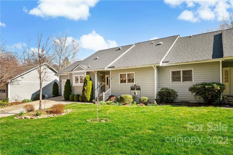 Property image 2 at 3 Llama Vista Court, Black Mountain, NC 28711