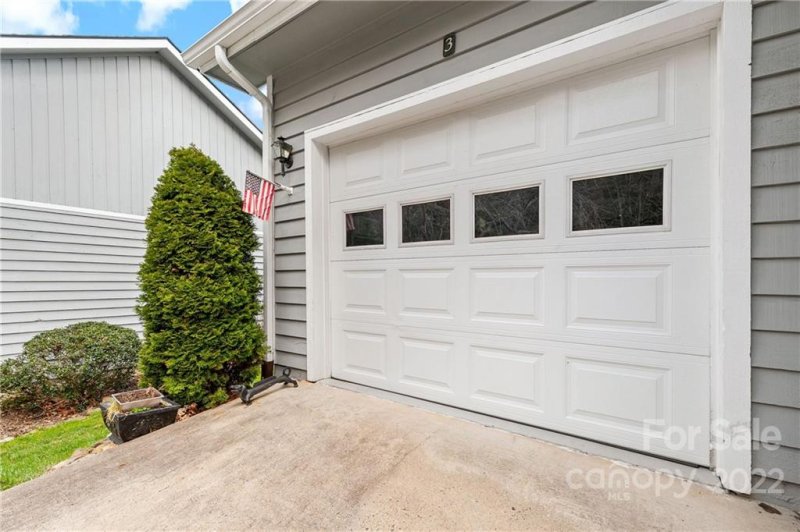 Property image 4 at 3 Llama Vista Court, Black Mountain, NC 28711