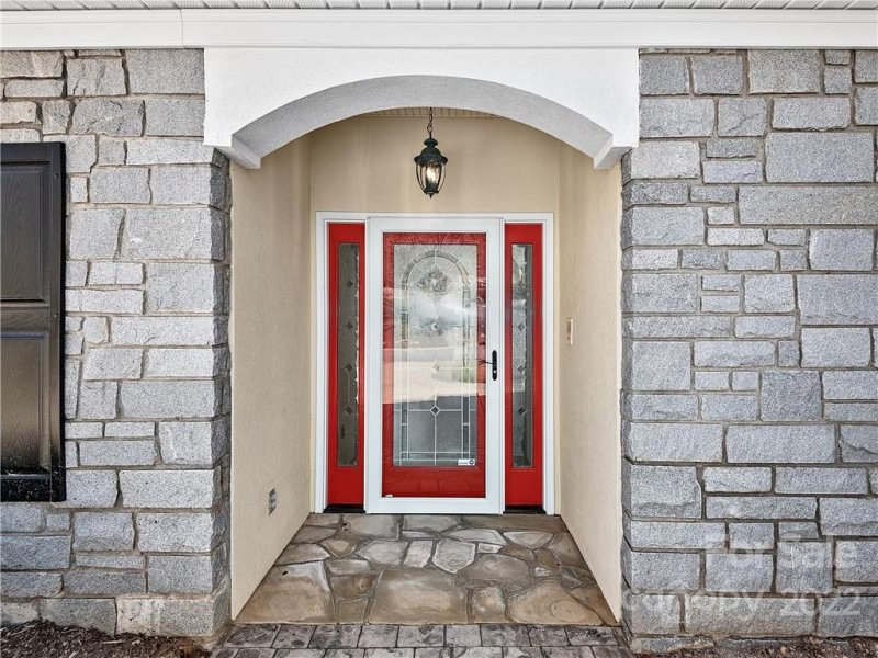 Property image 3 at 2 Clovelly Way, Asheville, NC 28803