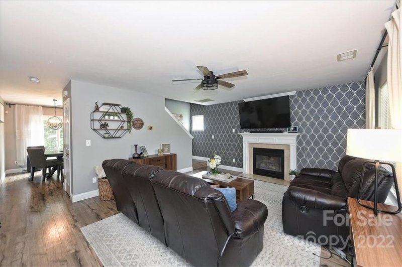 Property image 3 at 3852 Brookchase Lane, Charlotte, NC 28205