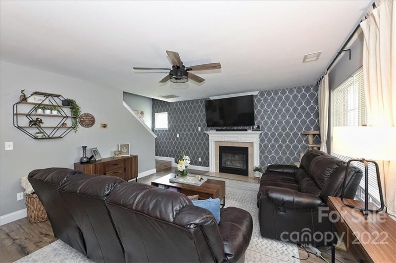 Property image 4 at 3852 Brookchase Lane, Charlotte, NC 28205