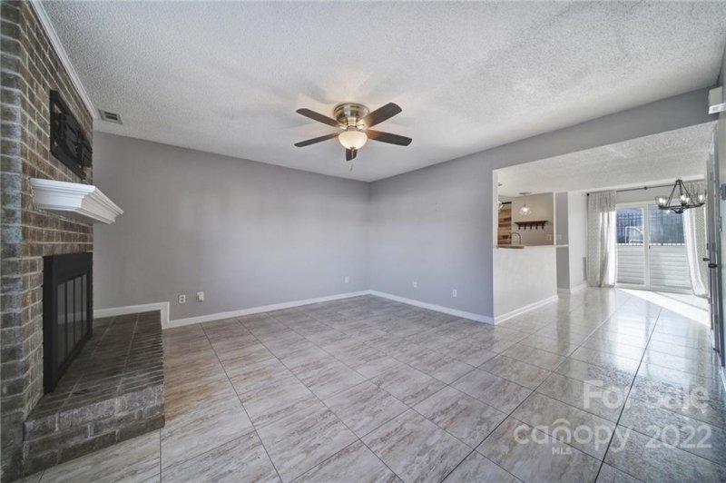 Property image 2 at 11001 Carmel Crossing Road, Charlotte, NC 28226