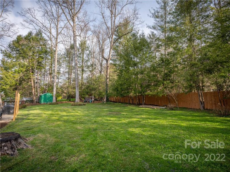 Property image 5 at 2640 Seminole Drive, Hendersonville, NC 28791