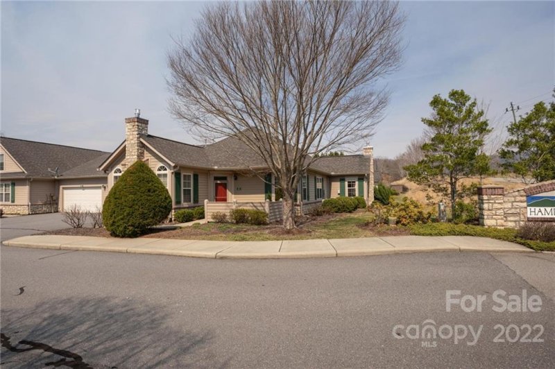 Property image 2 at 4 Valley Trace Lane, Weaverville, NC 28787